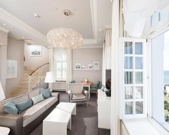 A-Rosa Kurhaus Binz - בינץ - סלון