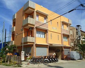 N & F Guest House - Bantayan - Gebäude