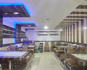 Hotel Apex - נבי מומבאי - מסעדה