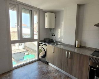 Brand New Duplex with Underground Private Parking: 15-20 minutes to beaches - Ulldecona - Cocina