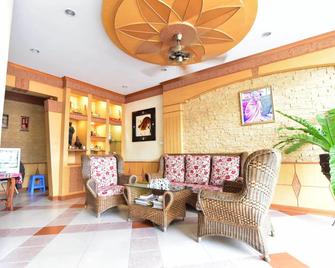 Sansabai House Hotel - Nakhon Ratchasima - Lobby