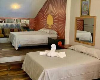 Luxury 2-floor 2-bedroom house! - León - Habitación