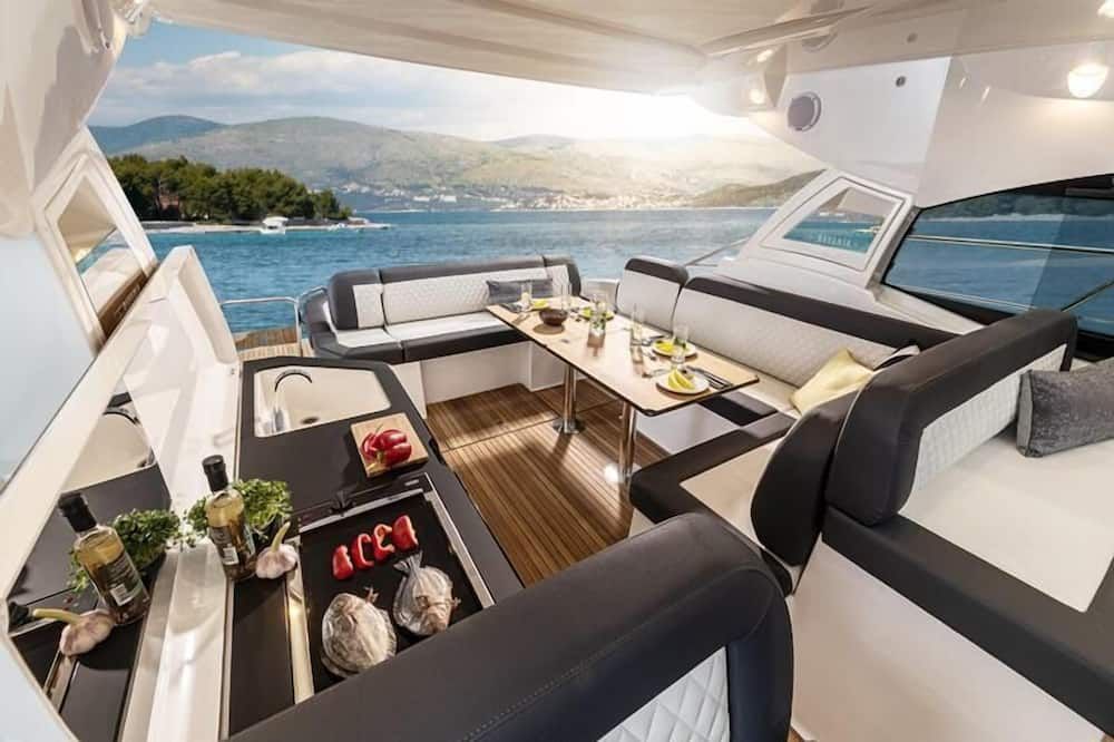 Other view of P.C. Boutique H. Napoli Centro