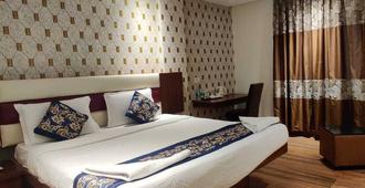 Hotel Rainbow International - Shamshabad - Hyderabad - Bedroom