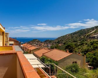 Casa Luz - Giglio Porto - Balcón