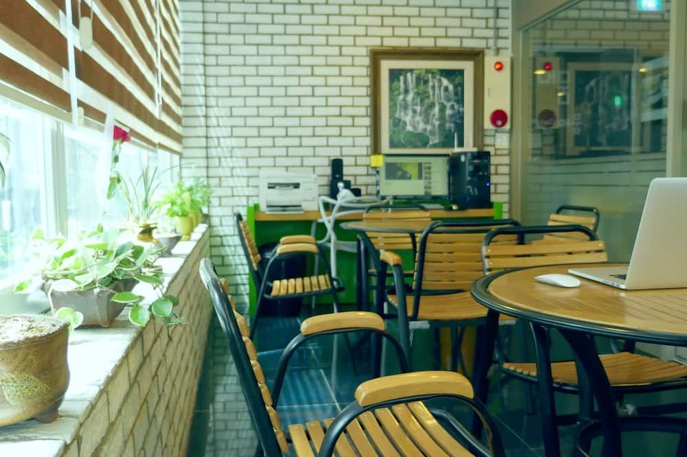 ريزيدنس موموم هوتل