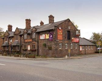 Premier Inn Warrington South - Warrington - Building
