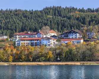 Hotel Spa Les Rives Sauvages - Malbuisson - Outdoor view