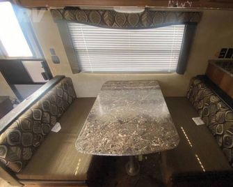 Cozy Camper Near The Desired Sportsman's Pool! - Pulaski - Slaapkamer