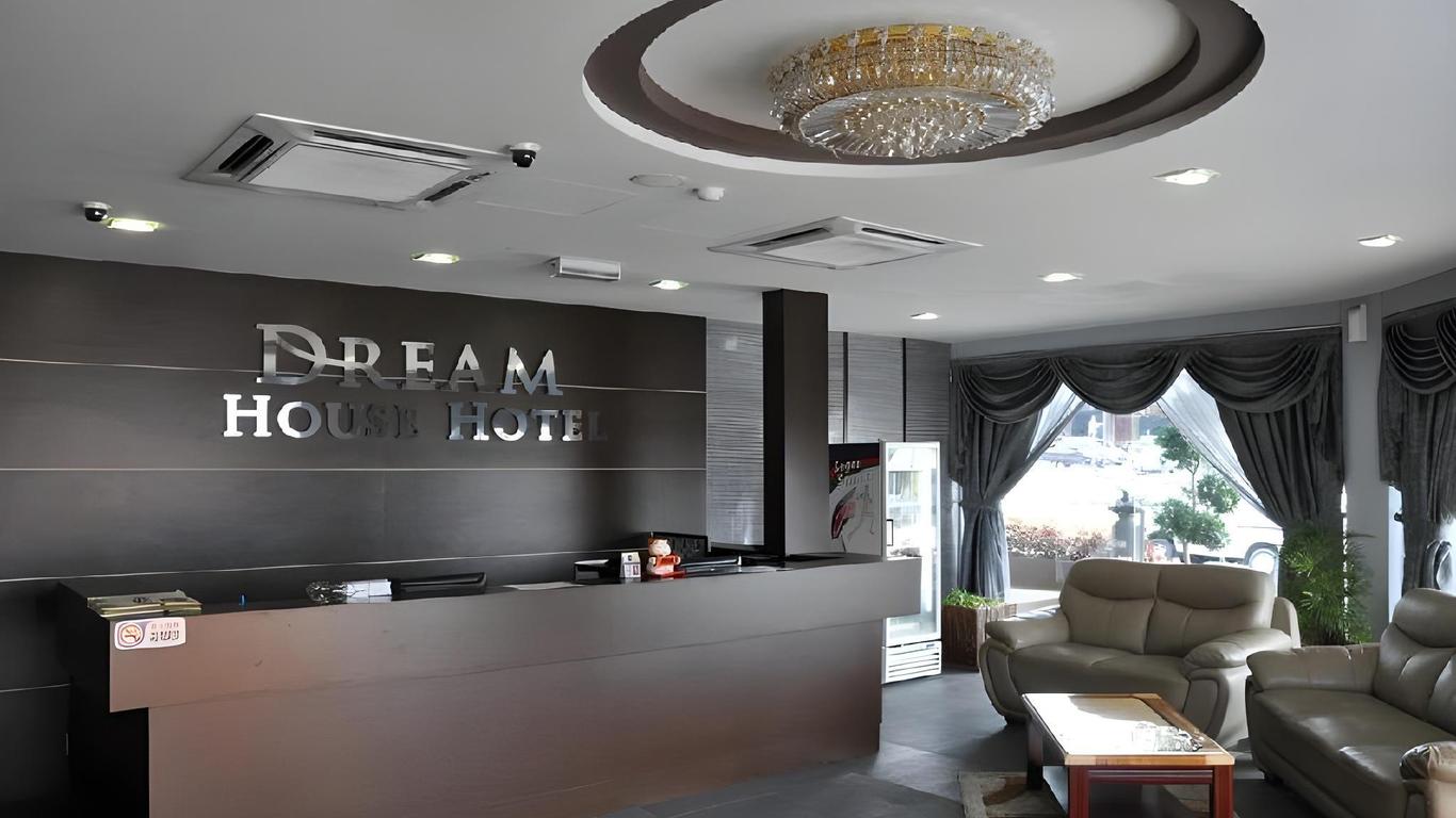 Dream House Hotel