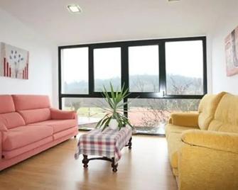 Hotel Amenal - Amenal - Living room