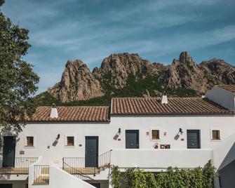 Borgo Antico San Pantaleo - San Pantaleo - Будівля