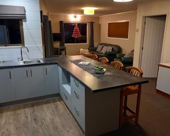Kerikeri Inlet water views. Size 85m2/ 900 sq-ft - Kerikeri - Cocina