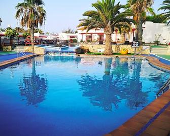 Bungalows Castillo Club Lake - Caleta de Fuste - Basen