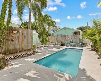 Charming Cottage in Old Town - קי ווסט - בריכה