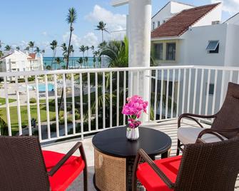 Excellent getaway vacation. Ocean Front. Ocean views! Private Beach! Book today - Bavaro - Balcon