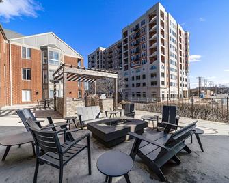 Kasa Downtown South Bend - South Bend - Patio