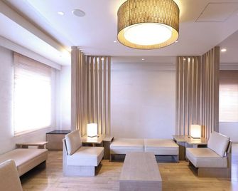 Dormy Inn Gifu Ekimae - Gifu - Wohnzimmer