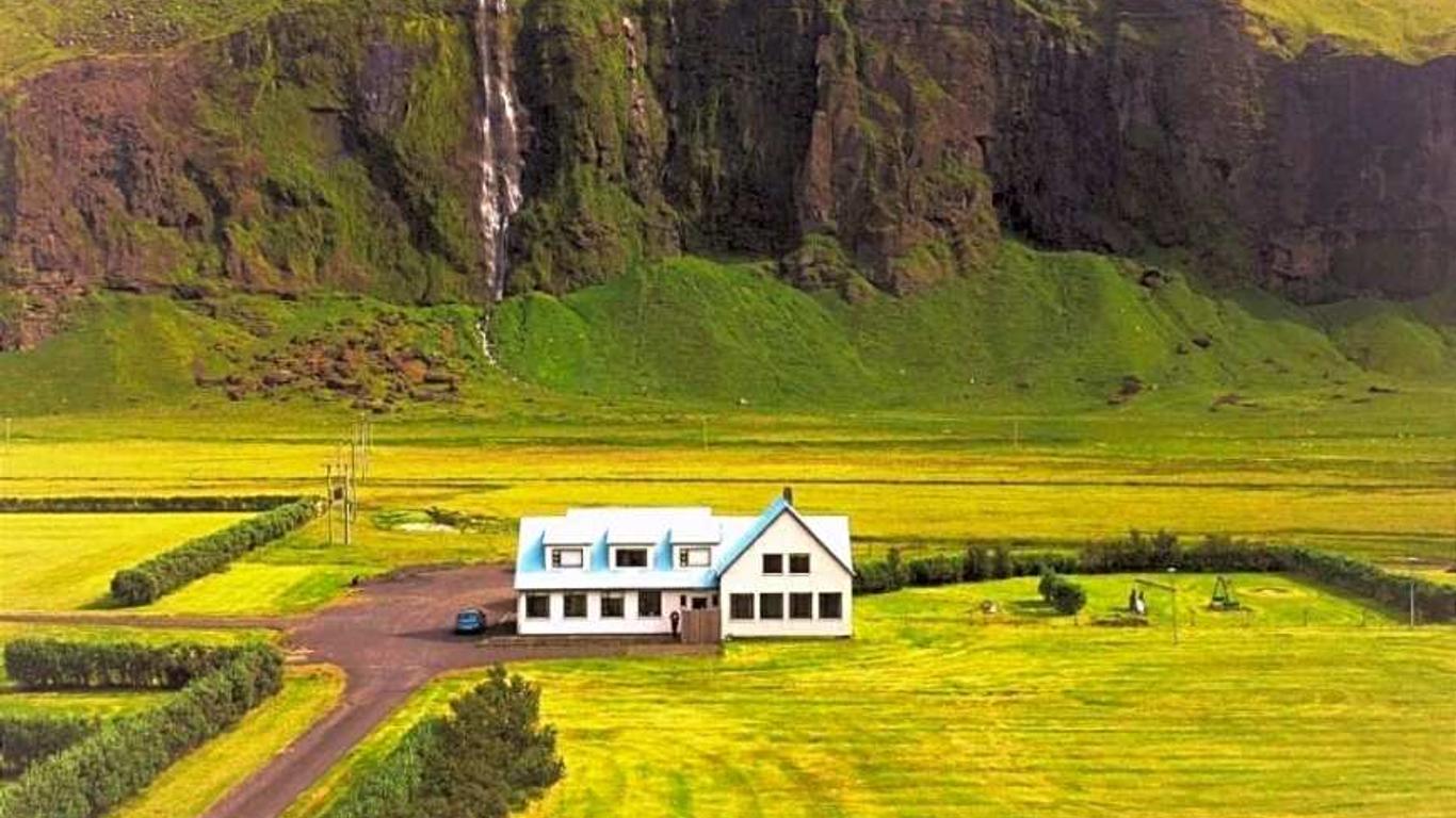 Paradise Cave Hostel & Guesthouse