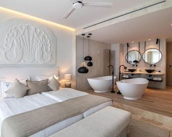 Villa Chinka by Astor Garden Hotel - Saints Constantine and Helena