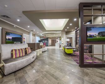 دبل تري من هيلتون وينستون سالم - الجامعة - وينستون-سالم - ردهة