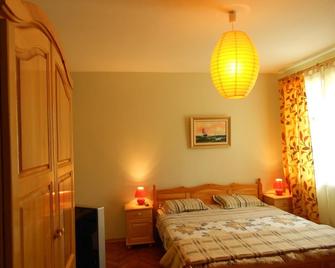 Hostel Del Mar - Varna - Camera da letto
