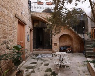 Boutique Hotel Beit el Nessim - Ehden - Patio