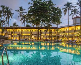 Tangerine Beach Hotel - Kalutara - Piscina