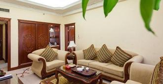 Quanzhou Hotel - Quanzhou - Living room