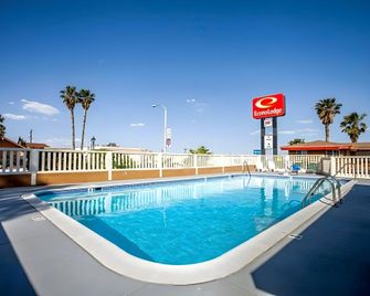 Historic Route 66 - Barstow - Pool