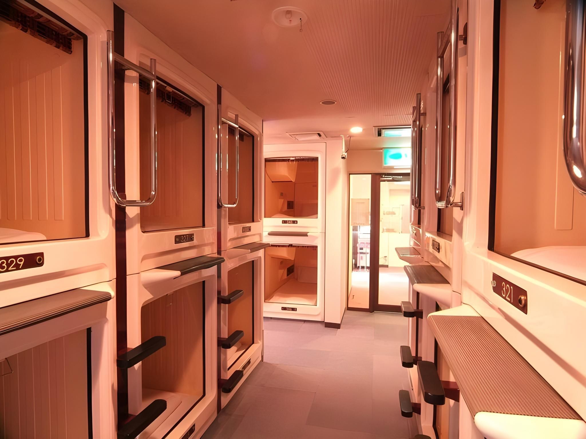 Capsule & Sauna Ikebukuro Plaza - Tokyo - Bedroom