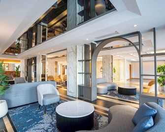 Aston Emidary Bangka Hotel and Conference Center - Pangkalpinang - Vestíbul