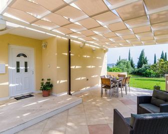 Color Apartments - Mlini - Patio