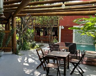 Pousada Preciosa do Arraial - com Natura e L'Occitane - recém inaugurada - Arraial d'Ajuda - Pátio