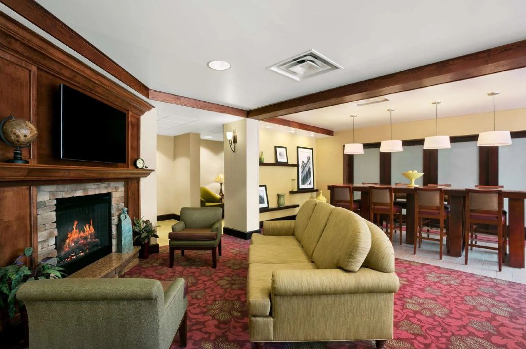 Hampton Inn Erie-South - Erie - Lounge