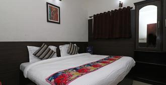 Flagship 11668 Hotel Good Times - Rudrapur - Bedroom