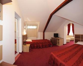 Vila Acvila - Sinaia - Bedroom