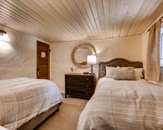 Ski Tip Lodge, A Vail Resorts Property - Keystone - Bedroom