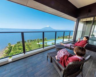 Ryugujo Spa Hotel Mikazuki Fujimitei - Kisarazu - Balkon