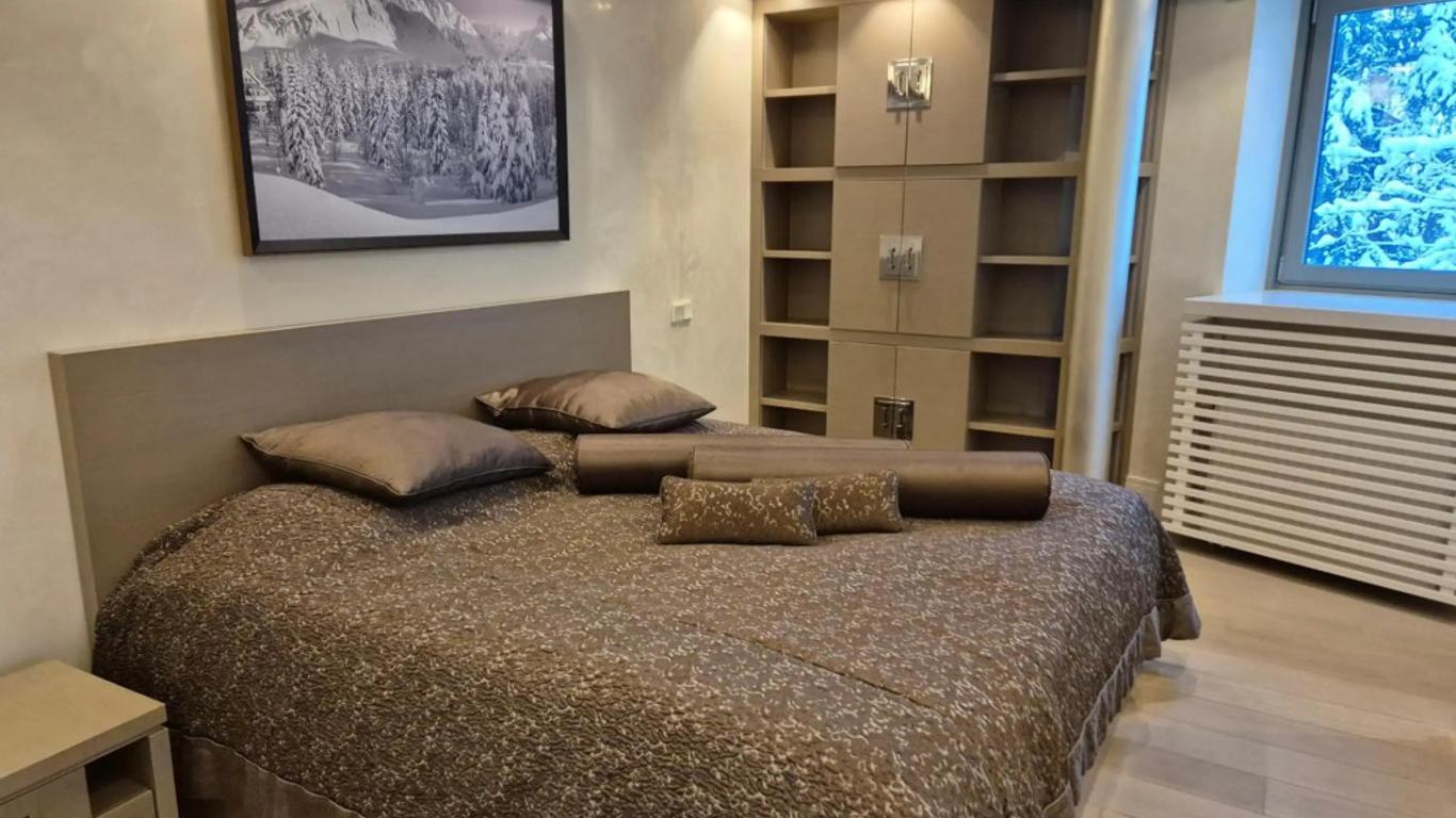 Hotel Murowanica