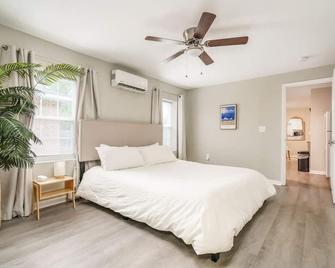 Vibrant 1 bed APT near Downtown Cola! - Columbia - Habitación