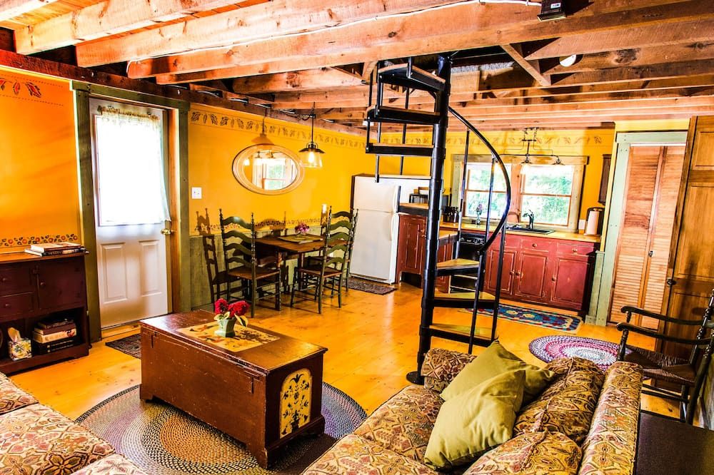 The Nutmeg Inn - Meredith - Huiskamer