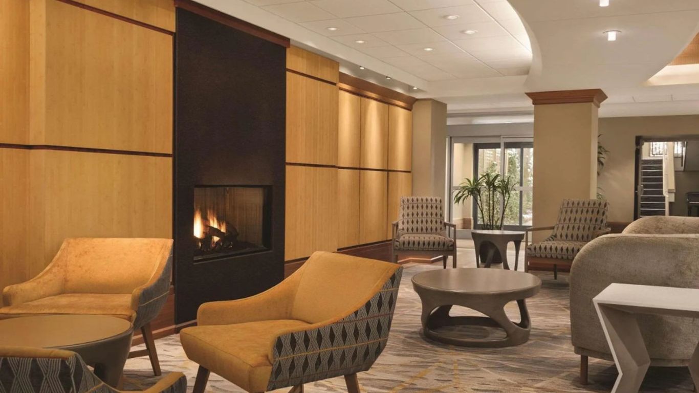 DoubleTree by Hilton Warwick Providence Airport
