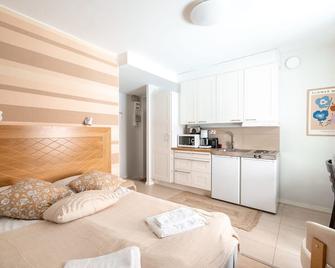 2ndhomes Bright 2BR Apartment - Helsinki - Soveværelse