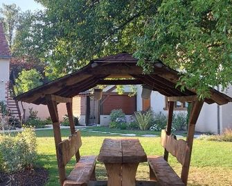 Location Le Bief des Jardins & SPA en accès libre - Bracieux - Terasa