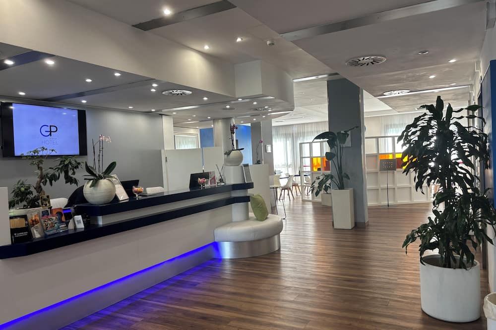 Holiday Inn Express Rome - East