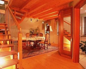 Hotel Zum grünen Kranz - Zell - Escaleras