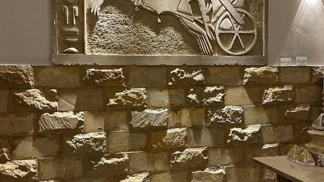 Travelers House Hotel