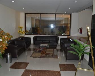 OYO 701611 Hotel Singh Axis - Udhampur - Lobby