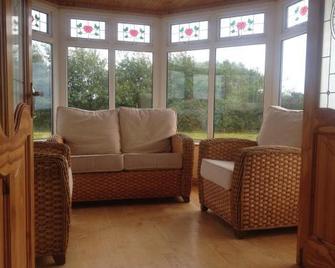 Spanish Point Armada Getaway - Miltown Malbay - Sala de estar